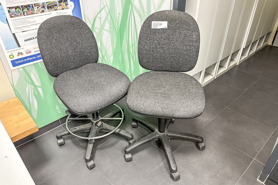 2 Bürodrehstühle